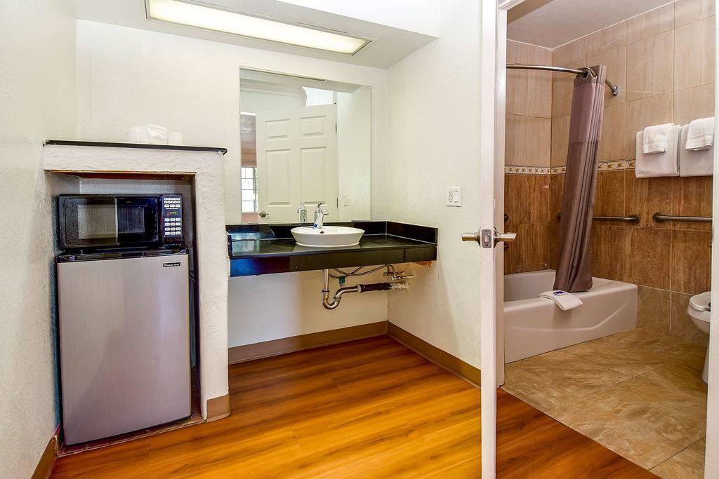 Motel 6 Garden Grove Exteriér fotografie