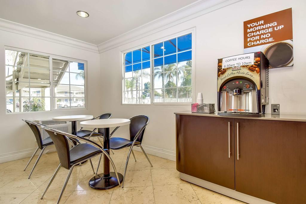 Motel 6 Garden Grove Exteriér fotografie